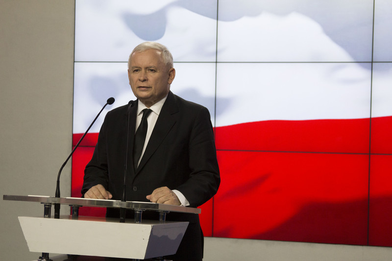 EU Commission shrugs off Polish threats on rule-of-law