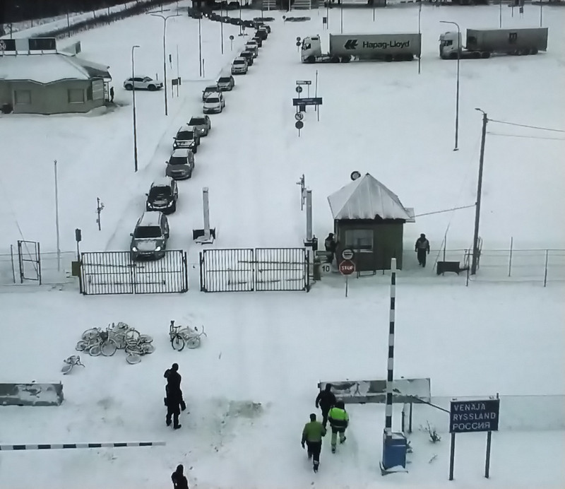 Asylum seekers biking into Finland from Russia